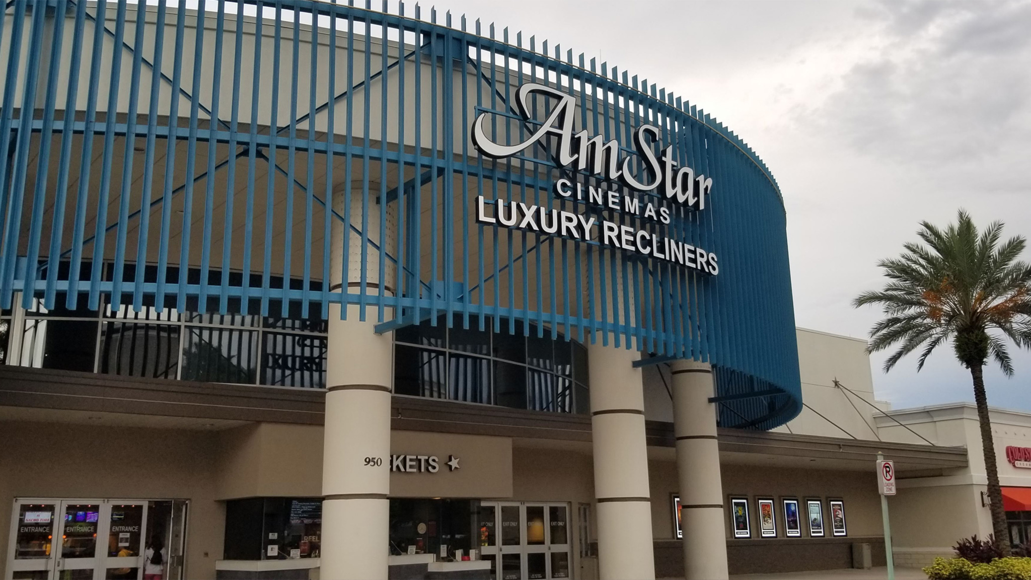 Movie Theatre Lake Marynull